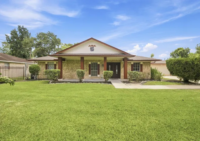 Single family home for sale at 2314 Verhalen Ave, Houston, TX 77039 | MLS# 62007541