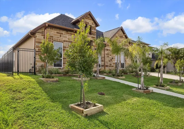 4th image of 606 Appia Dr, Kemah, TX 77565 | MLS# 97827064