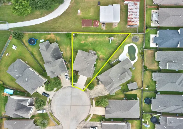 Photo 2 of Single family home for sale at 7130 Edwanna Ln, Spring, TX 77389 | MLS# 63354270 | Listing updated on 2026-09-13