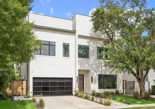 Photo 1 of Sale Pending at 3307 Sackett St, Houston, TX 77098 | MLS# 5000568 | Listing updated on 2026-09-06