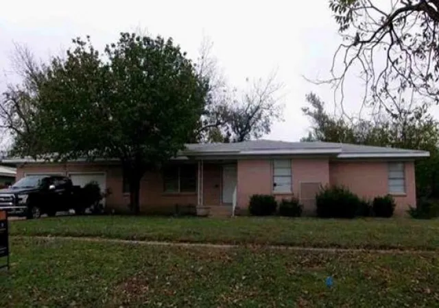 1st image of 1903 S 13th St, Temple, TX 76504 | MLS# 91456340