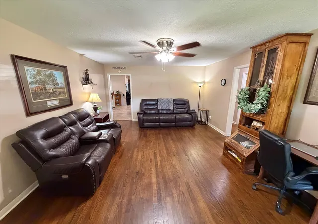 3rd image of 5403 3Rd St, Danbury, TX 77534 | MLS# 26381060