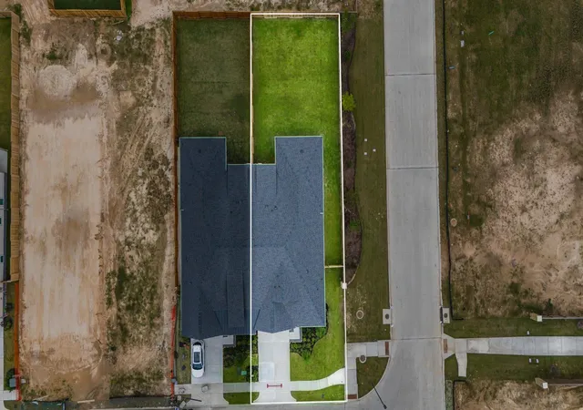 Photo 2 of Townhouse for sale at 9143 Petroglyph Point Ct, Porter, TX 77365 | MLS# 78625140 | Listing updated on 2026-09-04