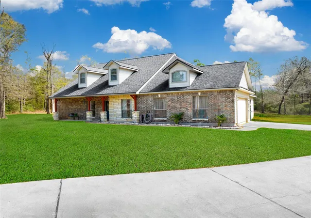 2nd image of 21 Twin Forks Dr, Willis, TX 77378 | MLS# 49432161
