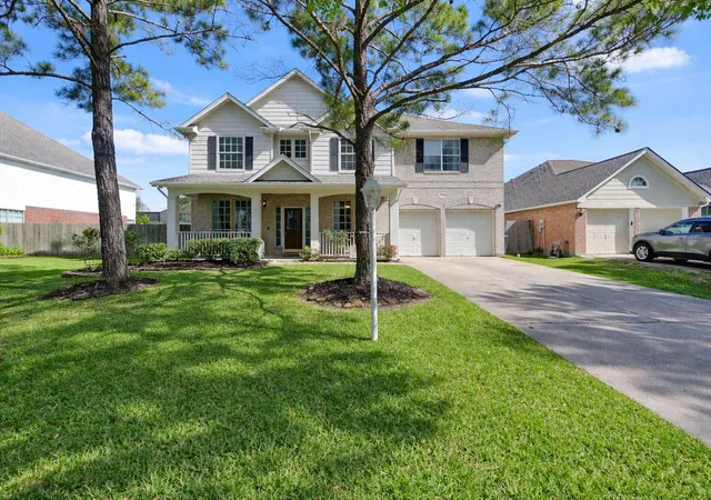 Photo 3 of Single family home for sale at 10906 Trl Ridge Dr, Houston, TX 77064 | MLS# 90086023 | Listing updated on 2026-08-15