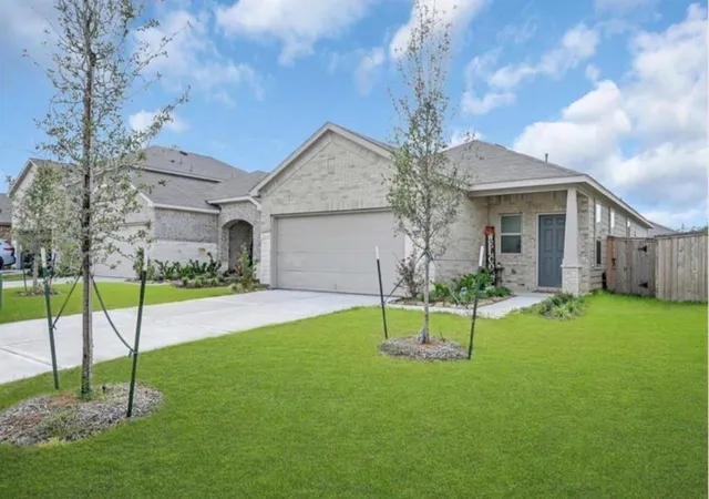 Photo 2 of Single family home for sale at 16314 Fontana Ct, Conroe, TX 77302 | MLS# 30220422 | Listing updated on 2026-06-20