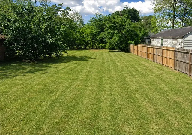 Photo 1 of Land for sale at 821 Barkley St, Houston, TX 77022 | MLS# 83472587 | Listing updated on 2026-08-07
