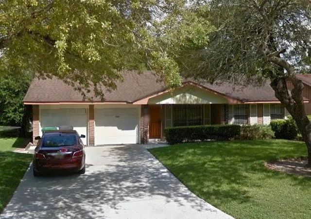 Photo 1 of Sale Pending at 5607 Greylog Dr, Houston, TX 77048 | MLS# 96741765 | Listing updated on 2026-09-16