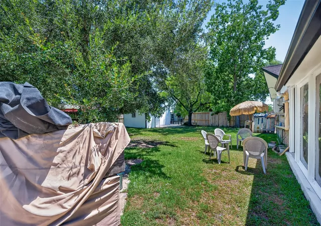 45th image of 104 Burgundy Ln, League City, TX 77573 | MLS# 38724896