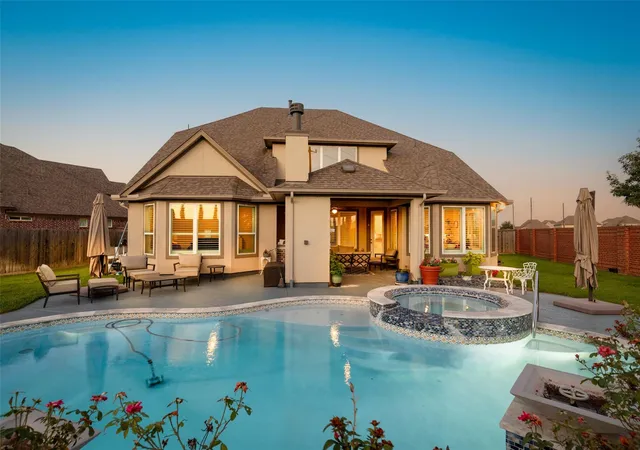 Photo 2 of Single family home for sale at 99 Zenith Ln, Sugar Land, TX 77498 | MLS# 13679481 | Listing updated on 2026-09-24