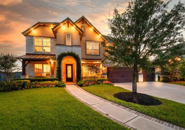 Photo 3 of Single family home for sale at 99 Zenith Ln, Sugar Land, TX 77498 | MLS# 13679481 | Listing updated on 2026-09-24