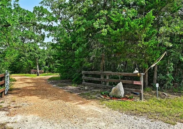 3rd image of 2203 Dead End Ln, Ledbetter, TX 78946 | MLS# 94526643