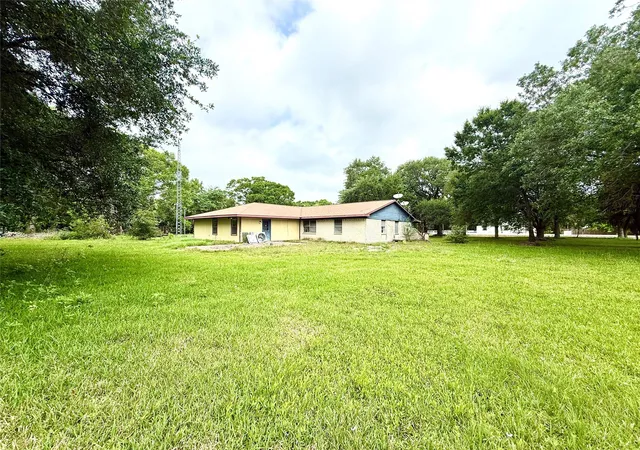 5th image of 8415 Schiro Rd, Hitchcock, TX 77563 | MLS# 68614504