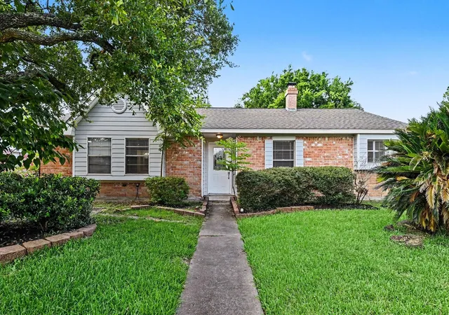 1st image of 12219 Meadowhollow Dr, Meadows Place, TX 77477 | MLS# 71314876