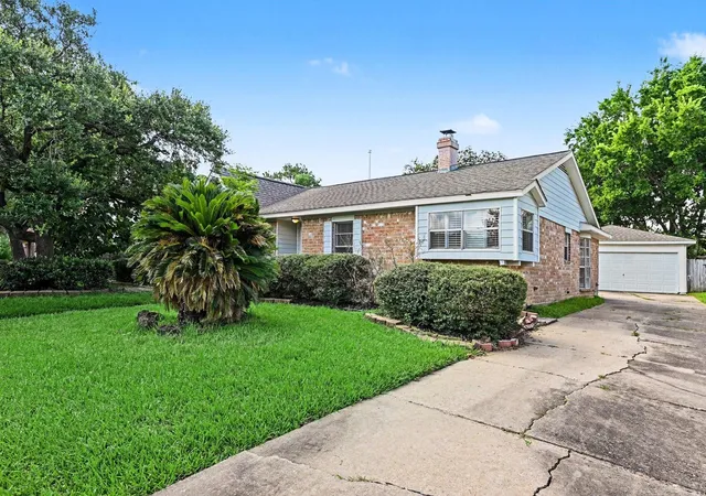 2nd image of 12219 Meadowhollow Dr, Meadows Place, TX 77477 | MLS# 71314876