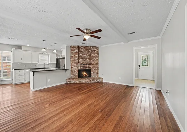 3rd image of 12219 Meadowhollow Dr, Meadows Place, TX 77477 | MLS# 71314876