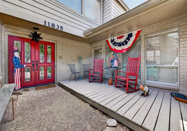 Photo 3 of Single family home for sale at 11835 Cedar Pass Dr, Houston, TX 77077 | MLS# 15490630 | Listing updated on 2026-09-02
