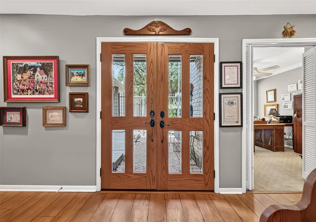 Photo 3 of Single family home for sale at 11835 Cedar Pass Dr, Houston, TX 77077 | MLS# 15490630 | Listing updated on 2026-09-02