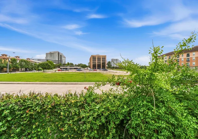 Photo 4 of Land for sale at 4018 Dickson St, Houston, TX 77007 | MLS# 86716220 | Listing updated on 2026-09-01