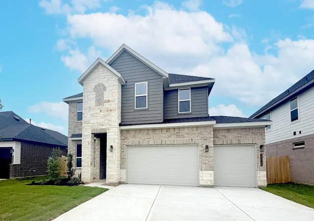 Photo 3 of Single family home for sale at 1112 Skyline Trails Ave, Conroe, TX 77303 | MLS# 6917340 | Listing updated on 2026-09-18