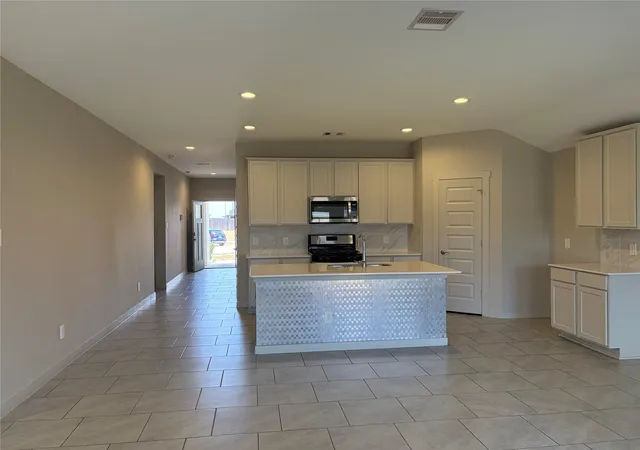Photo 3 of Single family home for sale at 3906 Itzle Island Ct, Fulshear, TX 77441 | MLS# 76111785 | Listing updated on 2026-08-30