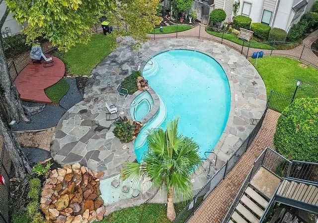 19th image of 1100 Augusta Dr #3, Houston, TX 77057 | MLS# 86412043
