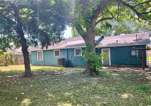 10th image of 2922 Robinson Blvd, Texas City, TX 77590 | MLS# 49603806