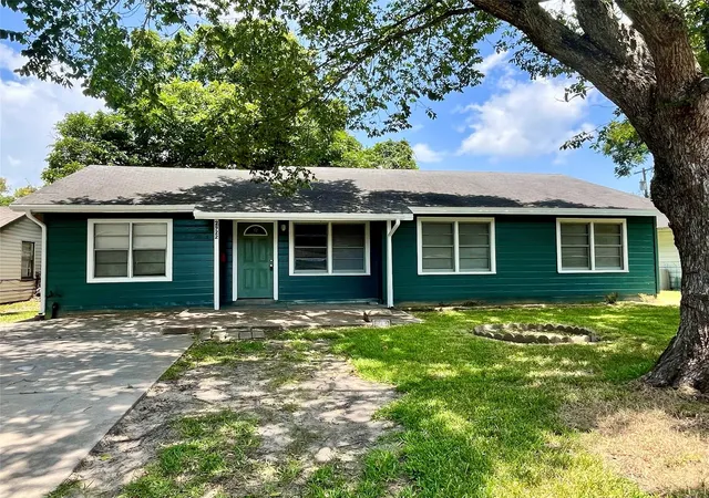 1st image of 2922 Robinson Blvd, Texas City, TX 77590 | MLS# 49603806
