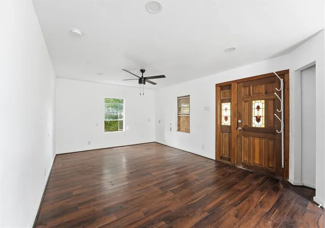 Photo 3 of Single family home for sale at 2422 Chapis St, Houston, TX 77093 | MLS# 68049445 | Listing updated on 2026-09-17