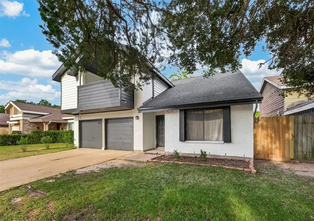 Photo 2 of Single family home for sale at 1818 Foxlake Dr, Houston, TX 77084 | MLS# 3474835 | Listing updated on 2026-09-12