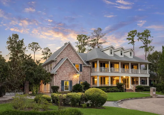 Photo 1 of Mansion for sale at 223 Heritage Oaks Ln, Houston, TX 77024 | MLS# 73769636 | Listing updated on 2026-09-14