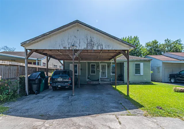 2nd image of 1139 Gazin St, Houston, TX 77020 | MLS# 35754731