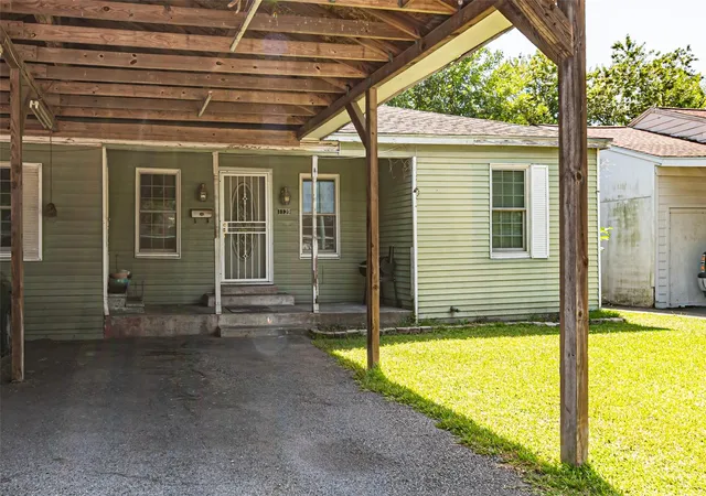 3rd image of 1139 Gazin St, Houston, TX 77020 | MLS# 35754731