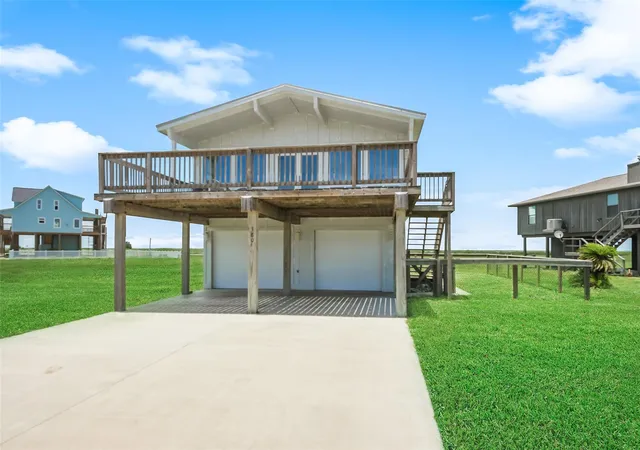 Photo 3 of Single family home for sale at 380 Driftwood, Matagorda, TX 77457 | MLS# 94877851 | Listing updated on 2026-09-07
