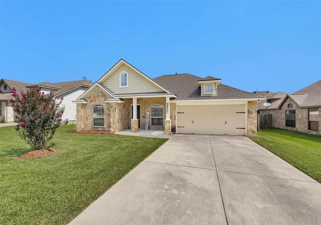 Homes for sale in Navasota, TX | 212 Boulder Dr, Navasota, TX 77868 | MLS# 86962038