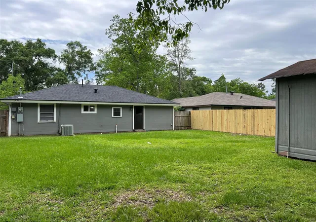 24th image of 9505 Everglade Dr, Houston, TX 77078 | MLS# 34714839
