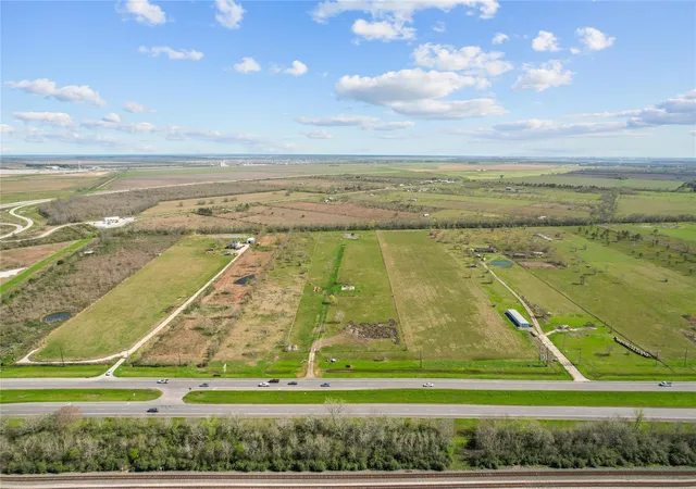 1st image of 3377 W Hwy 90, Dayton, TX 77535 | MLS# 89783571