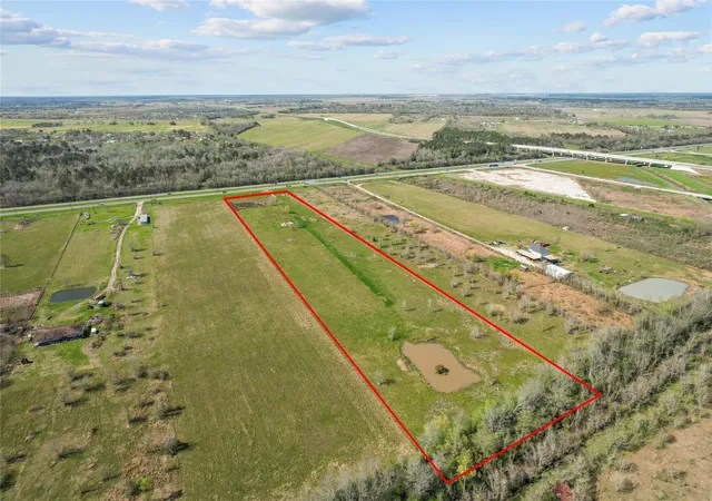 4th image of 3377 W Hwy 90, Dayton, TX 77535 | MLS# 89783571