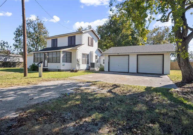 Homes for sale in High Island, TX | 1977 E 7Th St, High Island, TX 77623 | MLS# 46660998