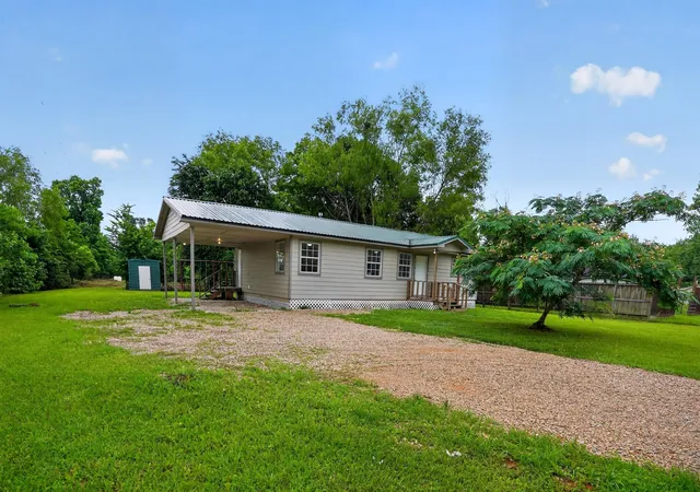 Homes for sale in Cut And Shoot, TX | 15197 Willis Waukegan Rd, Cut And Shoot, TX 77303 | MLS# 24355056