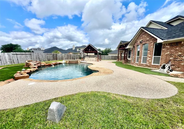 Photo 3 of Single family home for sale at 7506 Winston Cvs Ct, Richmond, TX 77407 | MLS# 81058511 | Listing updated on 2026-07-07