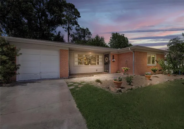 Photo 1 of Single family home for sale at 515 Azaleadell Dr, Houston, TX 77018 | MLS# 37622697 | Listing updated on 2026-09-21