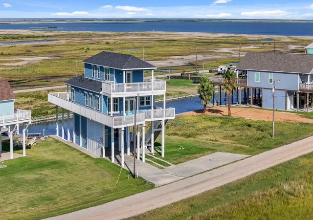 1st image of 405 Pompano Dr, Freeport, TX 77541 | MLS# 76731800