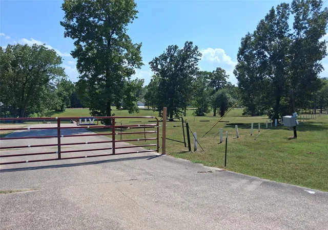 Photo 3 of Land for sale at 915 Meridian, Livingston, TX 77351 | MLS# 58582225 | Listing updated on 2026-08-05
