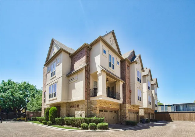 2nd image of 5303 Perrington Heights Ln, Houston, TX 77056 | MLS# 86830386