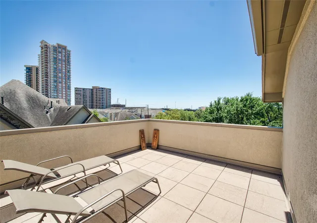 32nd image of 5303 Perrington Heights Ln, Houston, TX 77056 | MLS# 86830386