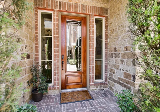 5th image of 5303 Perrington Heights Ln, Houston, TX 77056 | MLS# 86830386