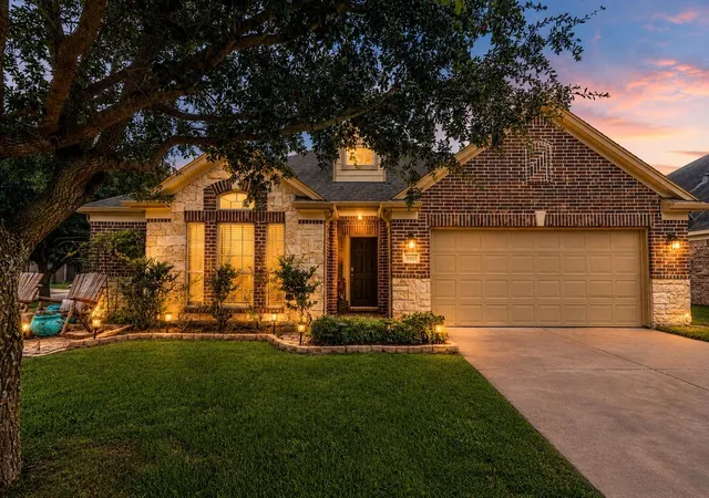 1st image of 3003 Fern Brook Ln, Rosenberg, TX 77471 | MLS# 72834850