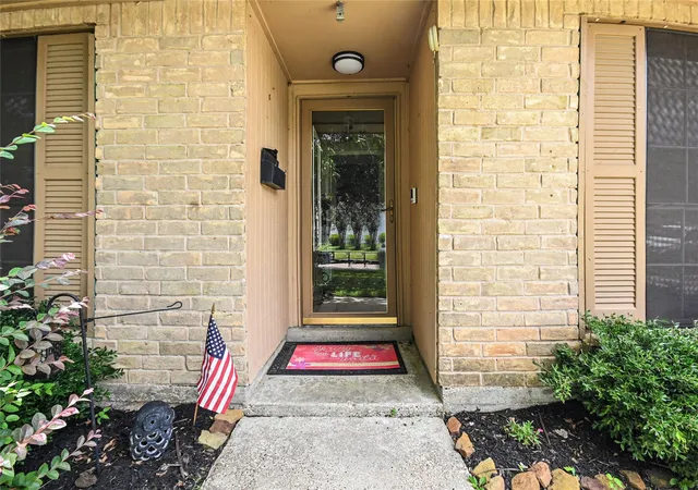 4th image of 8518 Ashwyne Ln, La Porte, TX 77571 | MLS# 90619111