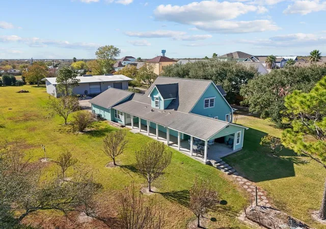 3rd image of 2237 Avenue A, Dickinson, TX 77539 | MLS# 12897550